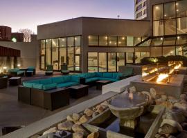 埃姆布里奇酒店集团俄克拉何马城塔楼酒店，位于俄克拉何马城的酒店