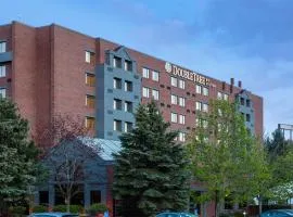 莱姆斯特希尔顿双树酒店