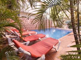 Hostal Las Rosas de Punta Cana，位于蓬塔卡纳的酒店