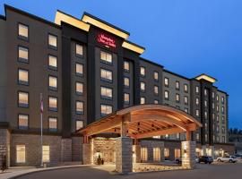 Hampton Inn & Suites Kelowna, British Columbia, Canada，位于基洛纳哥伦比亚大学奥肯那根校区附近的酒店