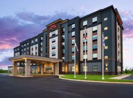 Hampton Inn & Suites Charlottetown，位于夏洛特顿的带停车场的酒店
