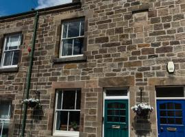 The Bell Chime, renovated 3 bedroom cottage in Matlock，位于Matlock Bank的酒店