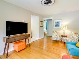 Downtown Baudette Vacation Rental Walk to Dining!，位于Baudette的酒店