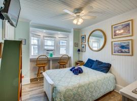 Ocean City Retreat Steps to Beach and Boardwalk!，位于大洋城的公寓