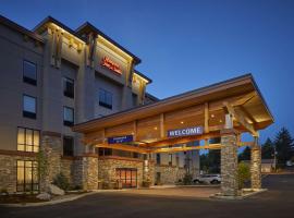 Hampton Inn & Suites Roseburg，位于罗斯堡的酒店