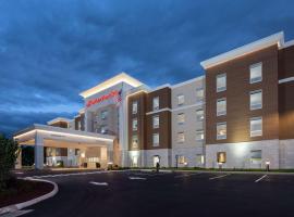 Hampton Inn & Suites Rocky Hill - Hartford South，位于罗基希尔Cromwell Meadows State Wildlife Area附近的酒店