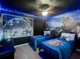 Thematic House w PoolSpaGame Room in Resort