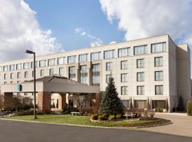 Embassy Suites by Hilton Piscataway Somerset，位于皮斯卡特维的酒店