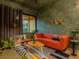 Mossy - Aesthetic 2BHK Apartment - Vagator, Goa By StayMonkey，位于瓦加托的公寓