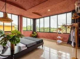 Strawberry - Quaint 2BHK apartment - Vagator, Goa By StayMonkey