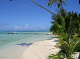 Moorea Pool & Lagoon House，位于莫雷阿的海滩短租房