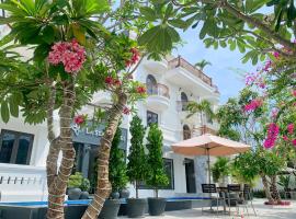 La Sera Suites Nha Trang，位于芽庄珍珠渡轮码头附近的酒店