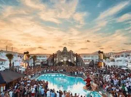 Ushuaia Ibiza Beach Hotel - Adults Only-Entrance to Ushuaia Club included