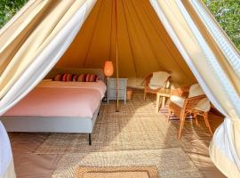 Greystones Glamping Tent 5，位于格雷斯通的豪华帐篷营地