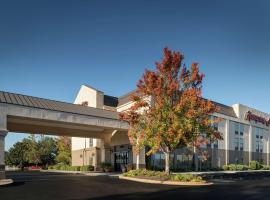 塔斯卡卢萨大学汉普顿酒店，位于塔斯卡卢萨Tuscaloosa Regional Airport - TCL附近的酒店