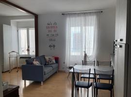 Casa Mirella，位于洛韦雷的酒店