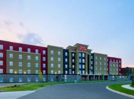 Hampton Inn & Suites Edmonton St. Albert, Ab，位于埃德蒙顿兰卡斯特公园高尔夫球场附近的酒店