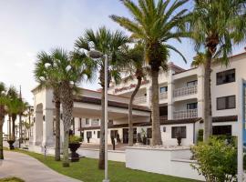 圣奥古斯丁- 维拉诺海滩汉普顿酒店，位于圣奥古斯丁维拉诺海滩附近的酒店