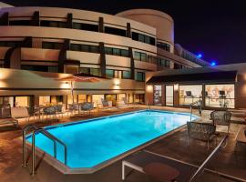 Doubletree By Hilton Fullerton，位于福乐顿市的酒店