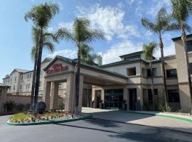 洛杉矶蒙特贝罗希尔顿花园酒店，位于蒙特贝罗康莫斯赌场附近的酒店