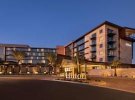 Hilton North Scottsdale At Cavasson，位于斯科茨斯科茨代尔TPC高尔夫球场附近的酒店
