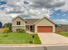 11 Mi to Denver Pet-Friendly Home in Thornton!