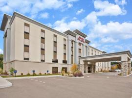 Hampton Inn & Suites Alliance，位于Alliance的酒店