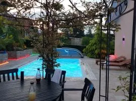 Ferienwohnung mit Pool an der Apfelstraße