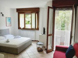 La Casa Sul Bosco，位于科莫的酒店