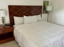Sun Fun Hotel，位于拿骚的酒店
