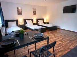 Mivano-Apartments *Netflix *Zentral *WIFI，位于策勒的酒店