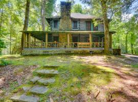 Log Cabin Rental Near Table Rock State Park!，位于Sunset的酒店