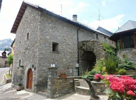 Abadia del Pirineo，位于特拉马卡斯蒂拉·德·滕的酒店