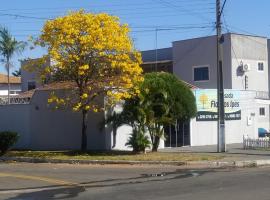 Pousada Flor Dos Ipês，位于特林达迪的酒店