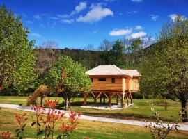 Les Cabanes Suspendues，位于萨蒂列乌的山林小屋