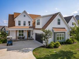 Lake Home Retreat w/Lake/Marina Access Golf Cart，位于Winchester的酒店