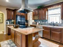 2 Mi to Beach Galveston Vacation Rental!