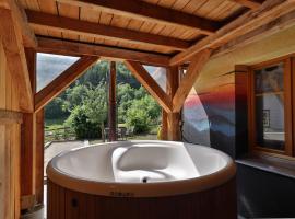Le Chalet du Tanet spa sauna terrasse en Alsace，位于Soultzeren的Spa酒店