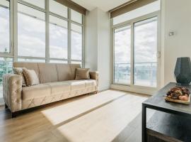 Cozy & Contemporary Suite - Easy Access to Everything，位于列治文山的酒店