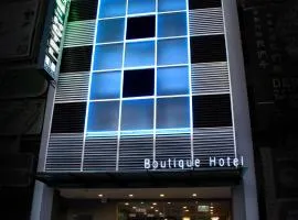 Eight Days Boutique Hotel - Permas Jaya