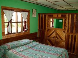 Albergue Turistico Tapanti，位于Tapantí的酒店