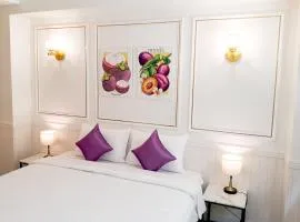 Rose Apple Hotel