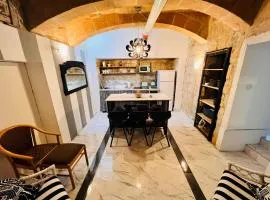 Charming Townhouse Prime Area Valletta