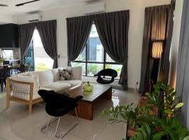 Chill-out @ SiRaM-MaRiS, Desaru (5 mins to beach)，位于Bandar Penawar的海滩短租房