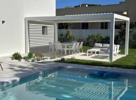 Casa del Sol Luxury Estate Puglia，位于Leporano Marina的乡间豪华旅馆