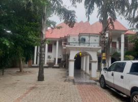 PAN AFRIQUE HOTEL，位于Gwagalada的酒店