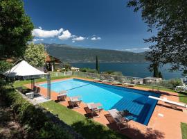 Villa Aurora- Villa esclusiva con piscina e splendida vista lago，位于加尔尼亚诺的酒店