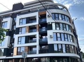 Ultra Lux Apartment Free Underground Secure Parking，位于帕扎尔吉克的宠物友好酒店