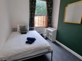 Double Room With Kitchen Facilities