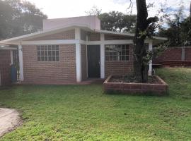 Caba&ntilde;as El Manantial，位于Michac的木屋